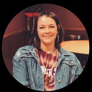 COPY - Meet your Posher, Maddie